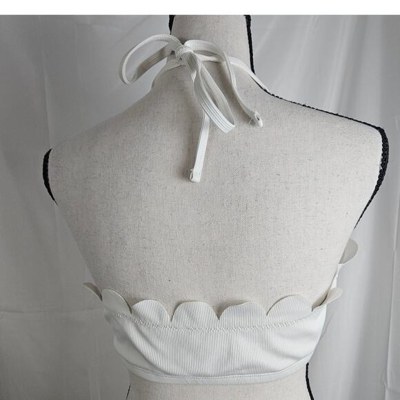 Zaful White Ribbed Scalloped Halter Neck Bikini Swimsuit Top - Size L (US 8) - Picture 3 of 8